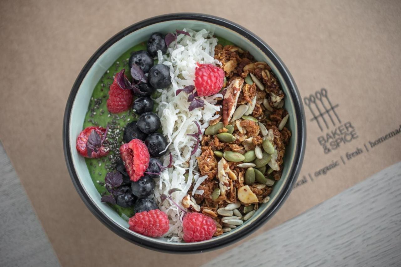Shirvan Hotel City Yard Džidda Exteriér fotografie A smoothie bowl