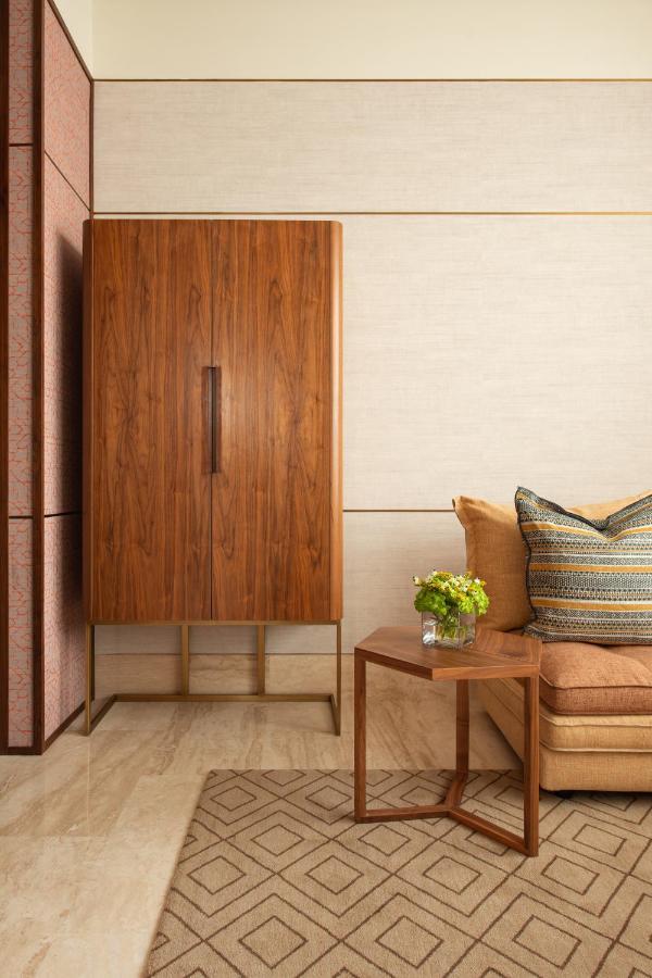 Shirvan Hotel City Yard Džidda Exteriér fotografie A room at the Mandarin Oriental