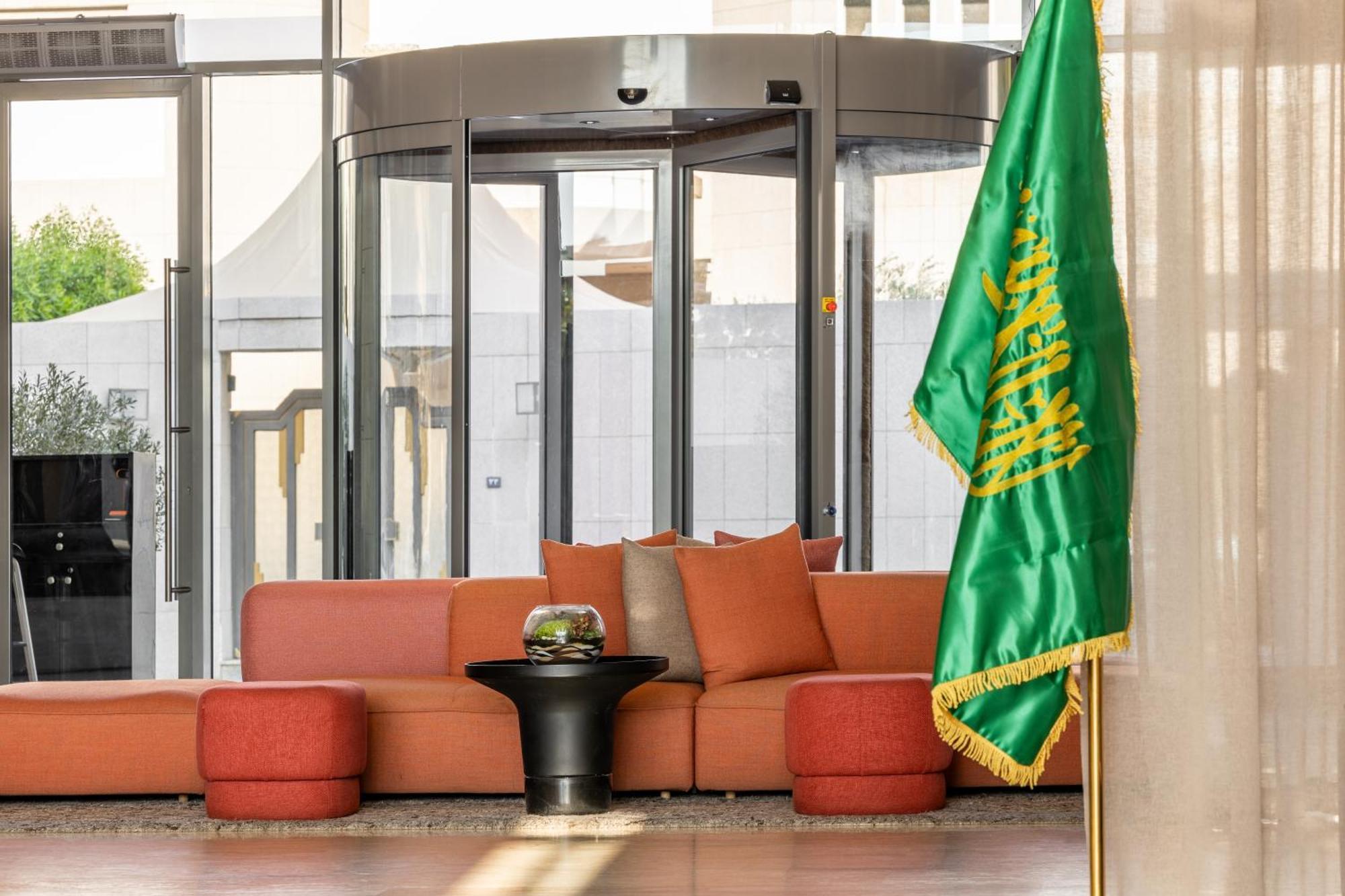Shirvan Hotel City Yard Džidda Exteriér fotografie Saudi flag