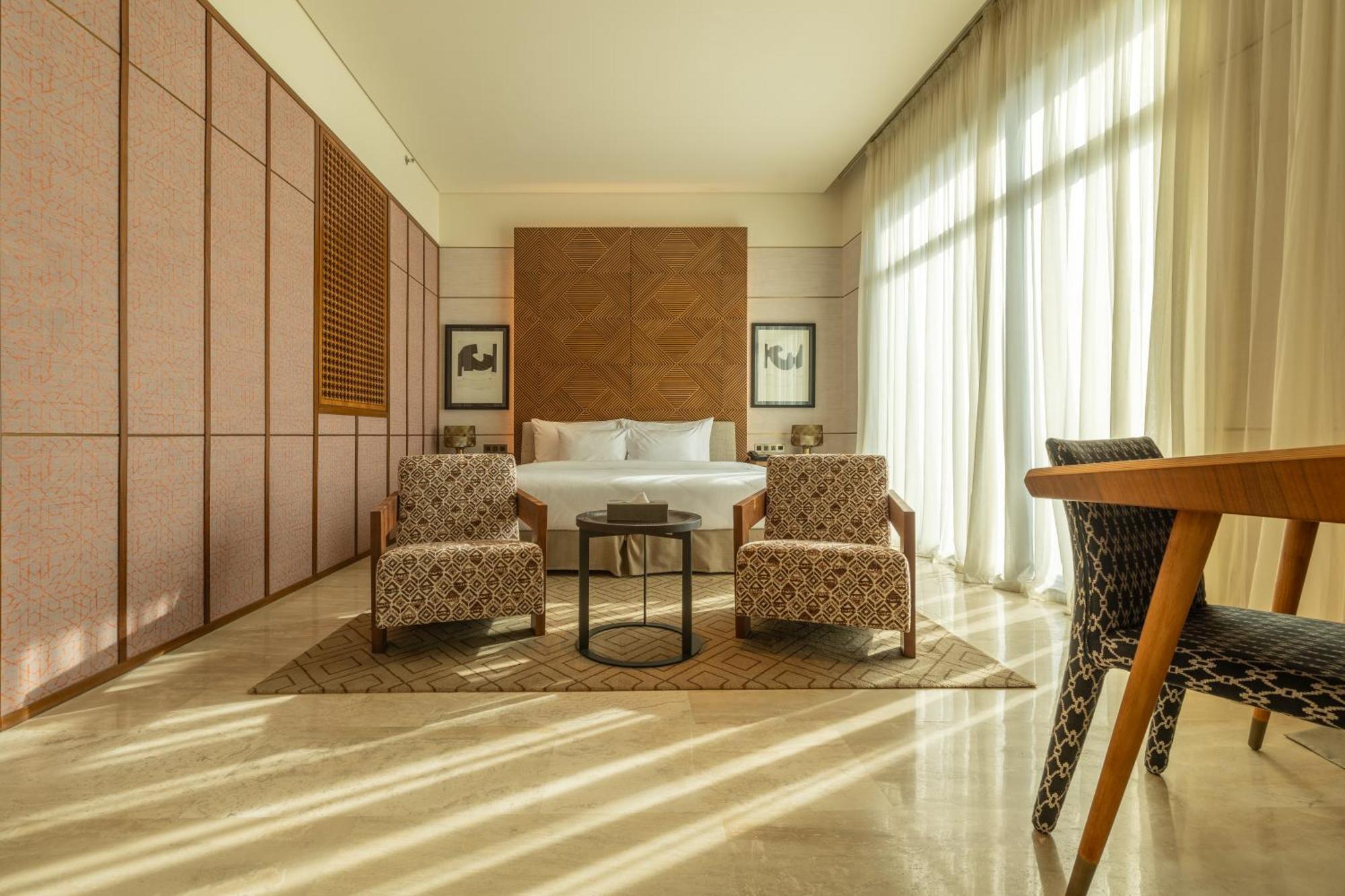Shirvan Hotel City Yard Džidda Exteriér fotografie A bedroom at the hotel