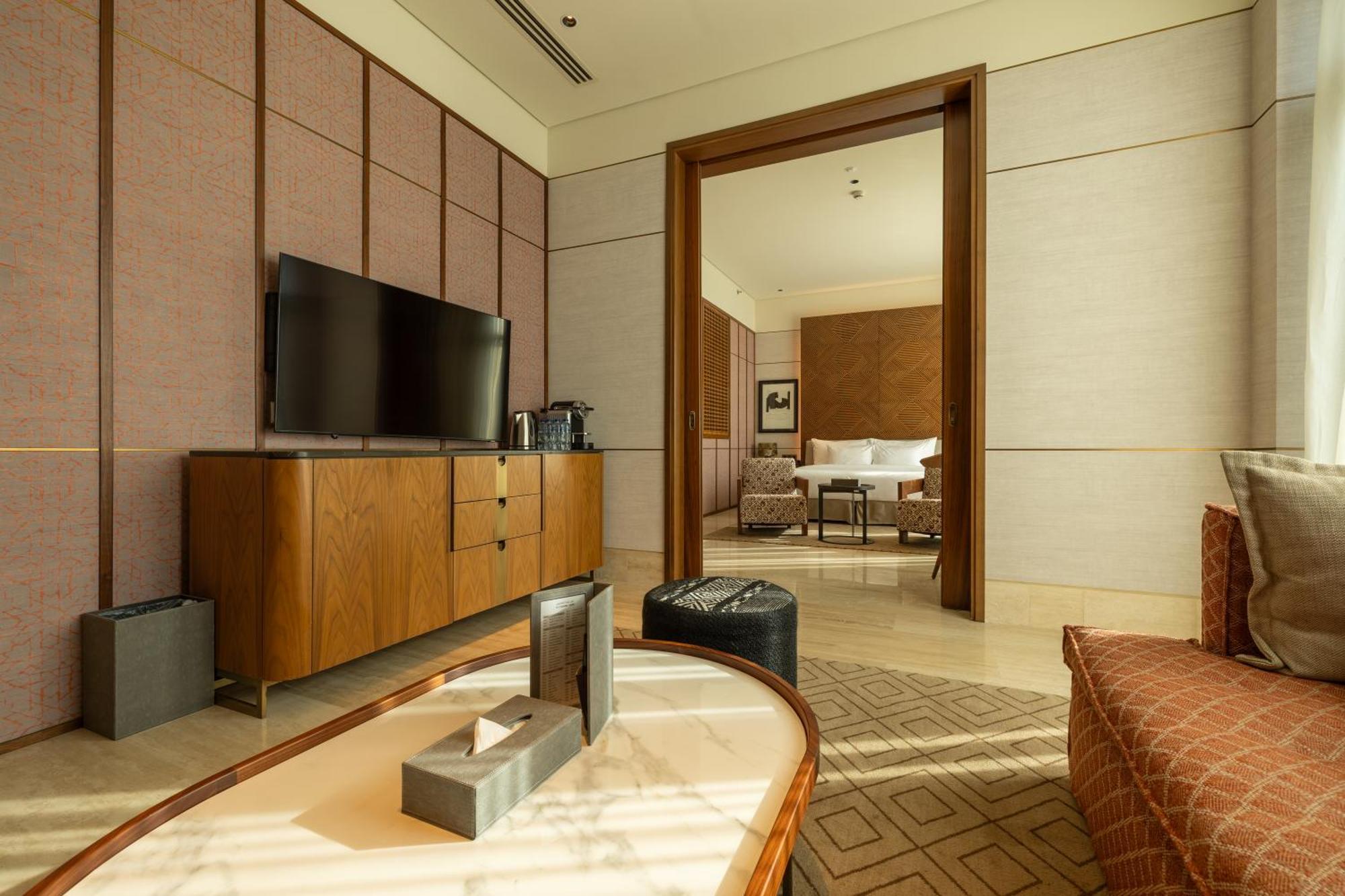 Shirvan Hotel City Yard Džidda Exteriér fotografie A suite at the Ritz-Carlton, Dubai